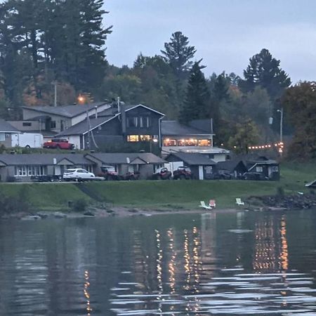 Valois Motel & Restaurant Mattawa Exteriör bild