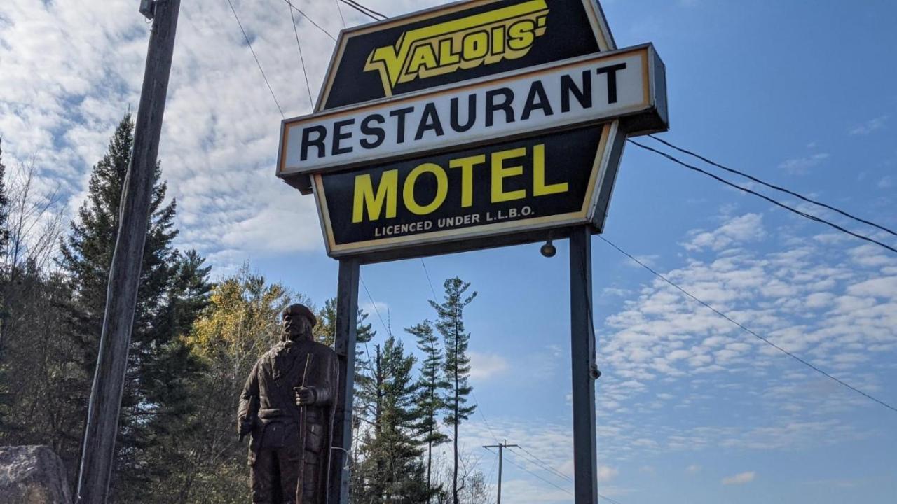 Valois Motel & Restaurant Mattawa Exteriör bild